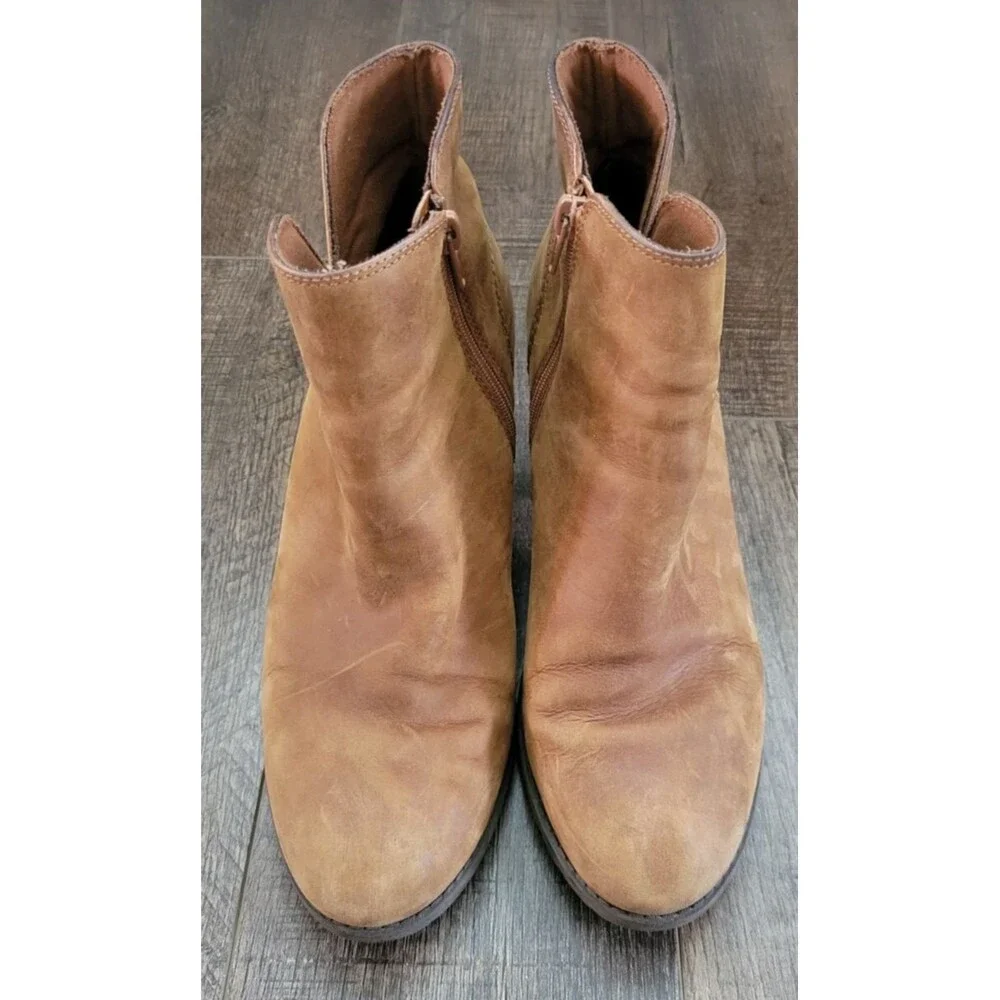 Clarks Ultimate Comfort Collection Leather Booties Size 9.5 M